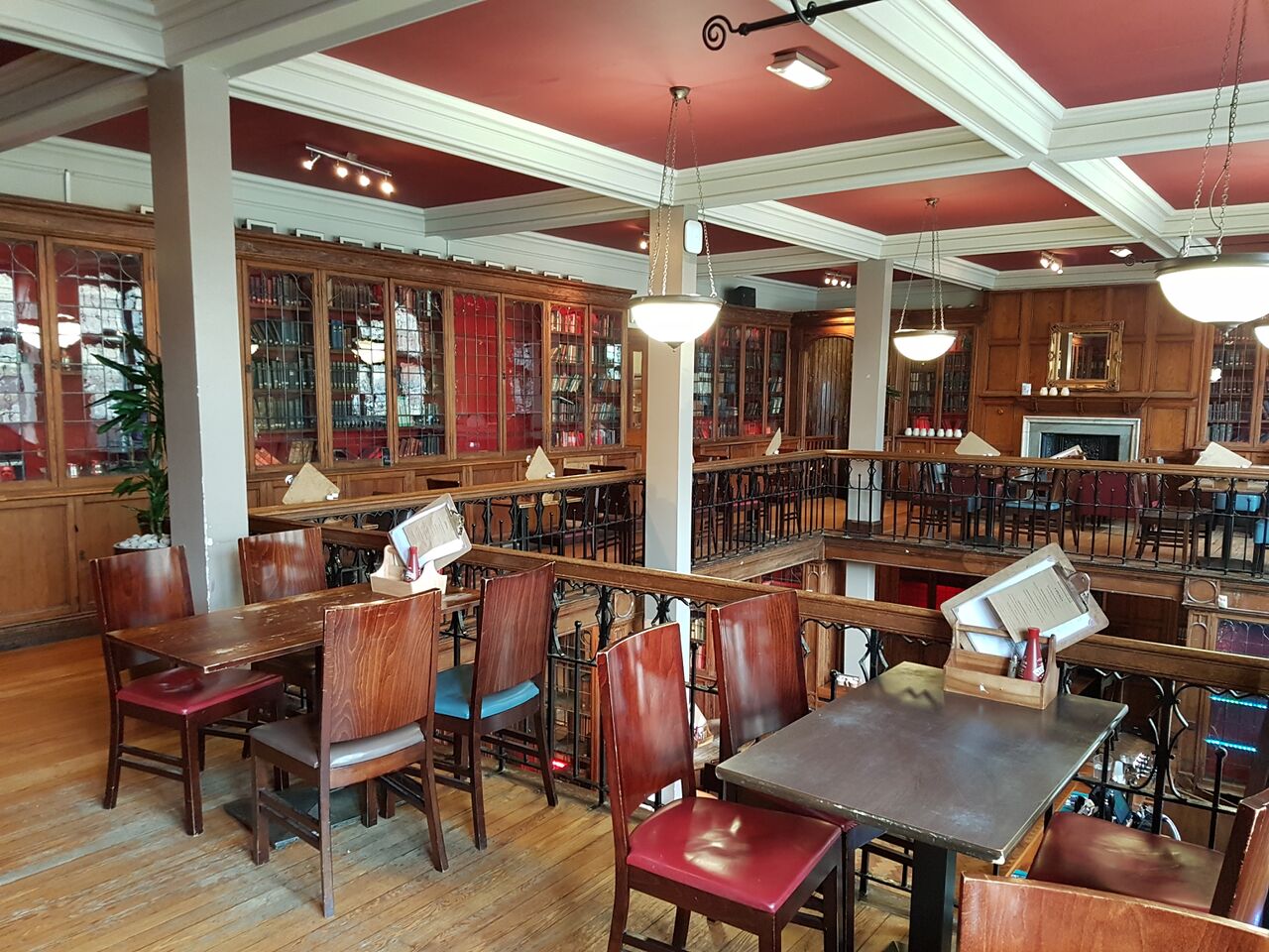 File:The Library Bar2.jpg