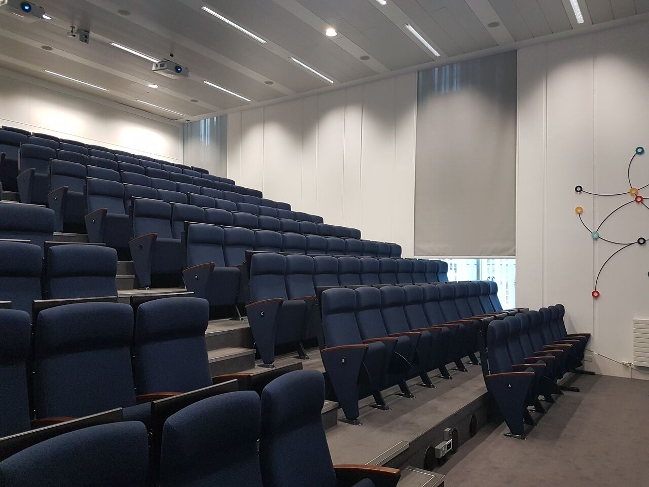 File:Auditorium - University of Edinburgh.jpg