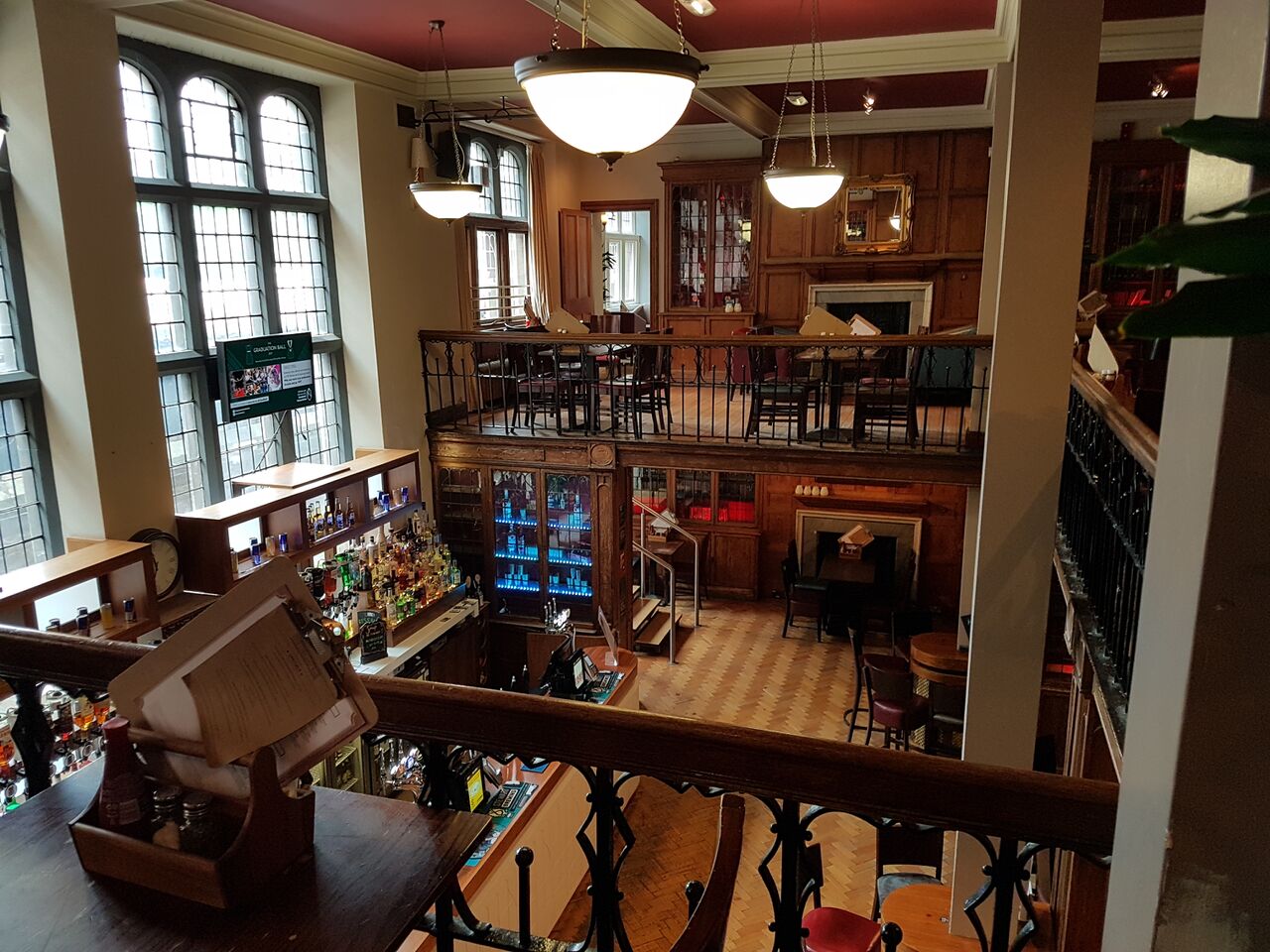 File:The Library Bar.jpg