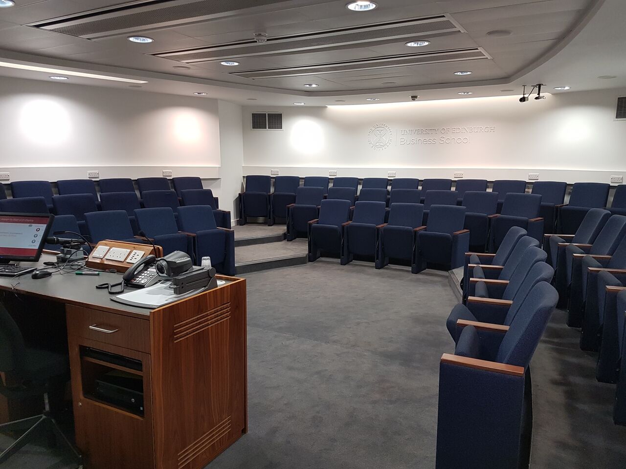 File:Lecture Theatre 2 - University of Edinburgh.jpg