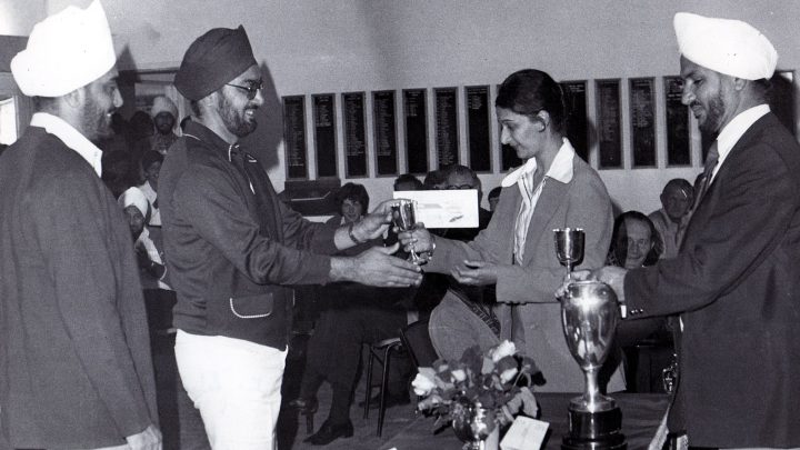 golf club trophy image