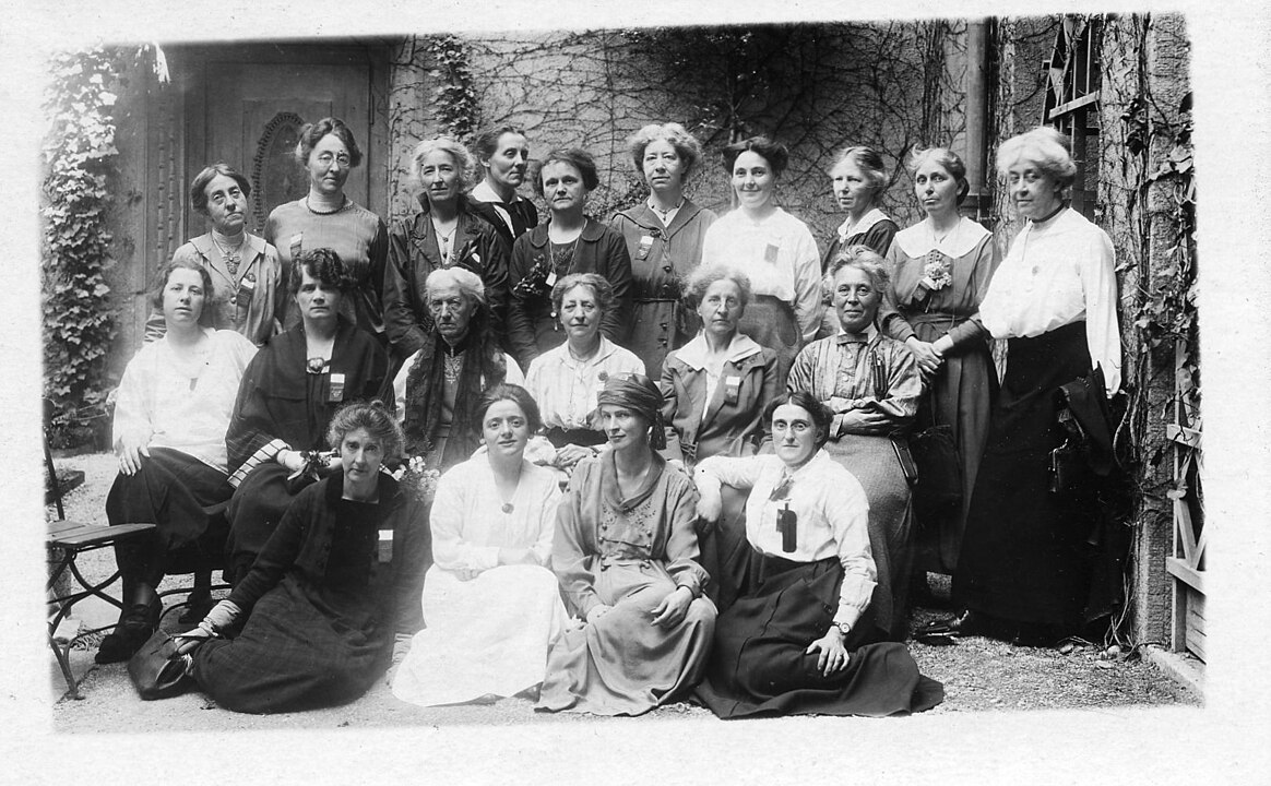 Black and white photo of a group of British women at the 2nd international conference held by the Women's International League for Peace and Freedom conference in 1919